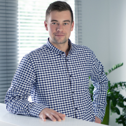 Biznesowe drogowskazy. Wdrożenie analityki dla lidera e-commerce z branży automotive